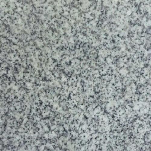grå granit golvplattor